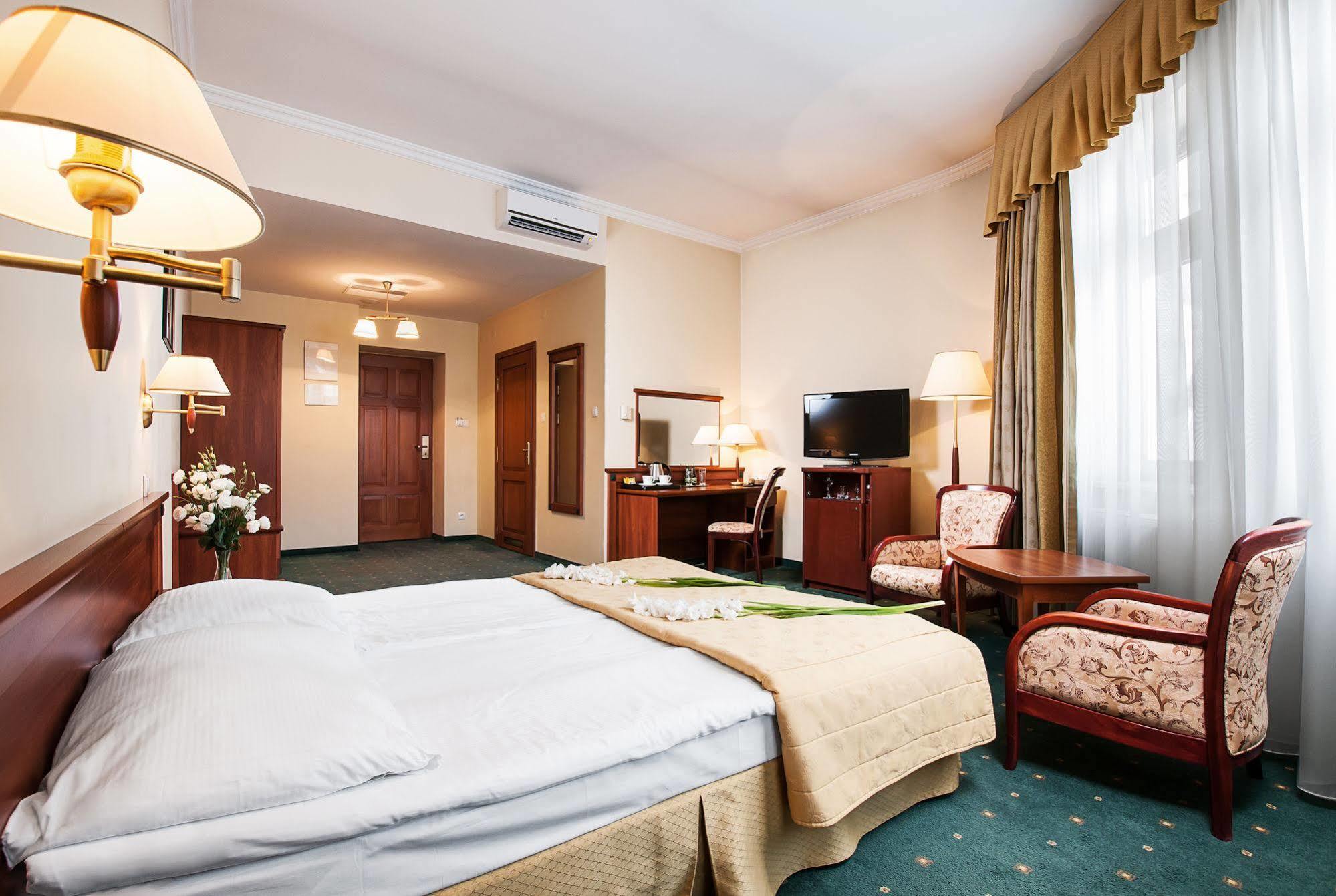 Hotel Palace Europa Lublin Exterior foto